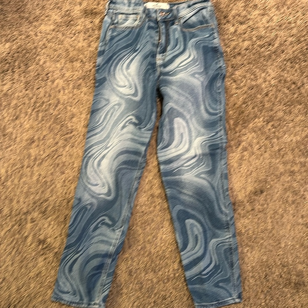 Hollister curvy high rise mom jeans- marble denim colors!